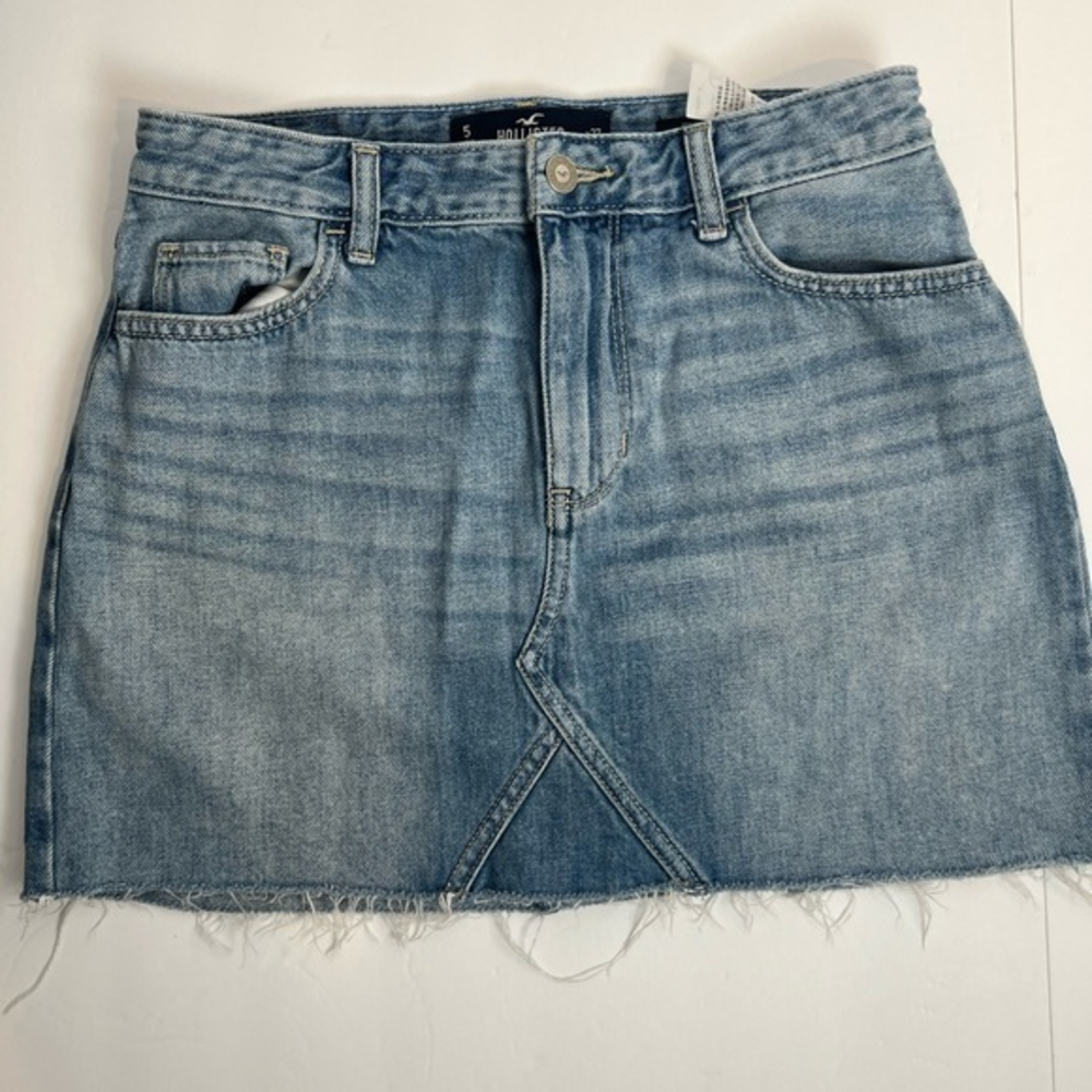 Hollister High Rise Jean Skirt Mini Skirt  Size 5 waist 27‎ Cotton